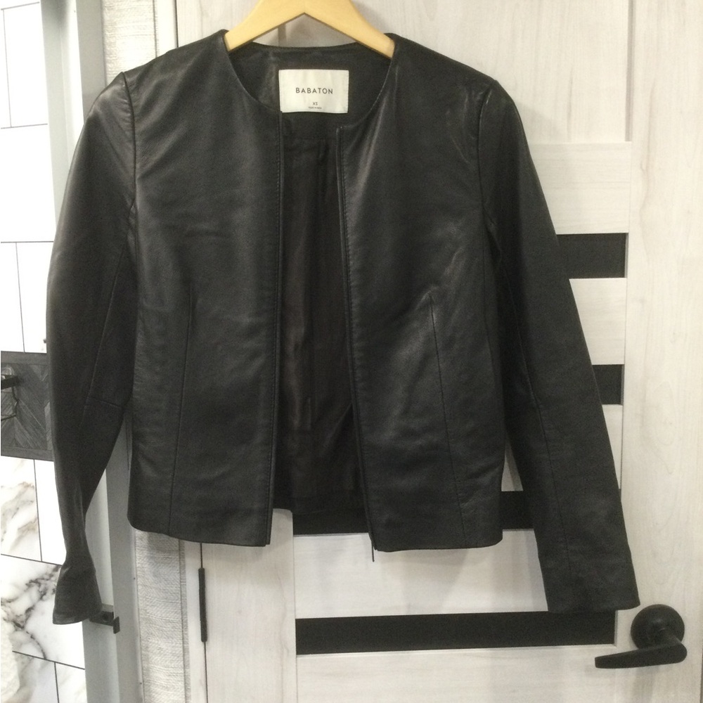 Aritzia Babaton Sleek Black Leather Jacket 10/10 condition